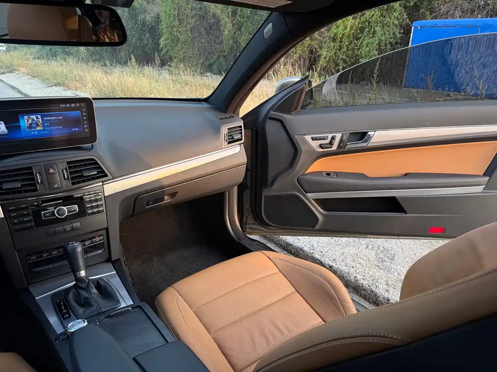 Mercedes-Benz E-Class (Import) — миниатюра 16