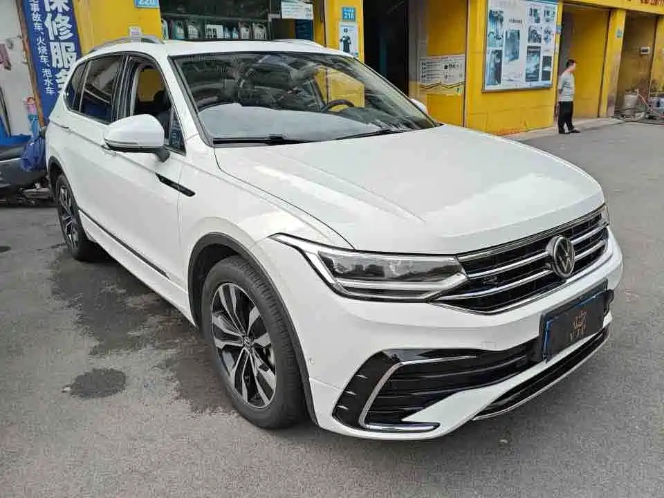 Volkswagen Tiguan L — миниатюра 4