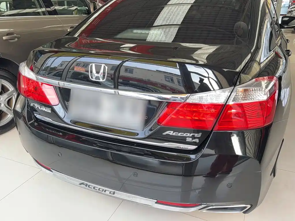 Honda Accord — миниатюра 10