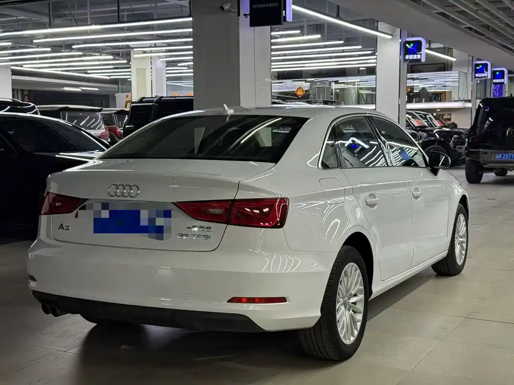 Audi A3 2014 Limousine 35 TFSI AT Fashion