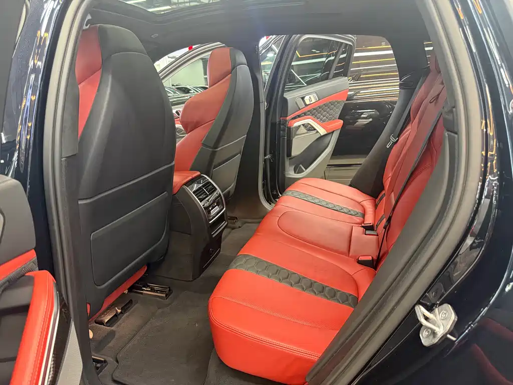 BMW X6 M - фото 10