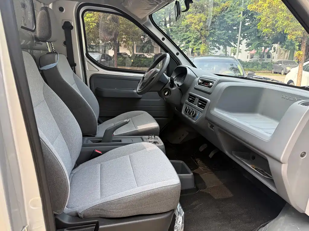 Wuling 五菱扬光电卡 — миниатюра 5