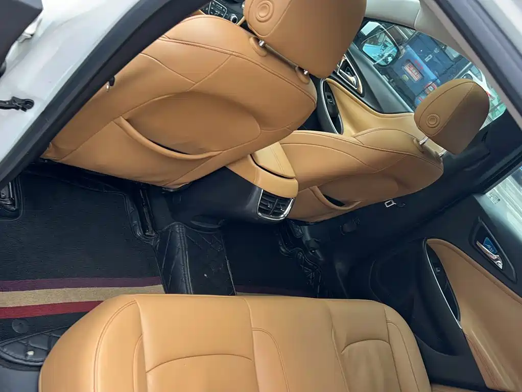 Chevrolet Malibu XL — миниатюра 8
