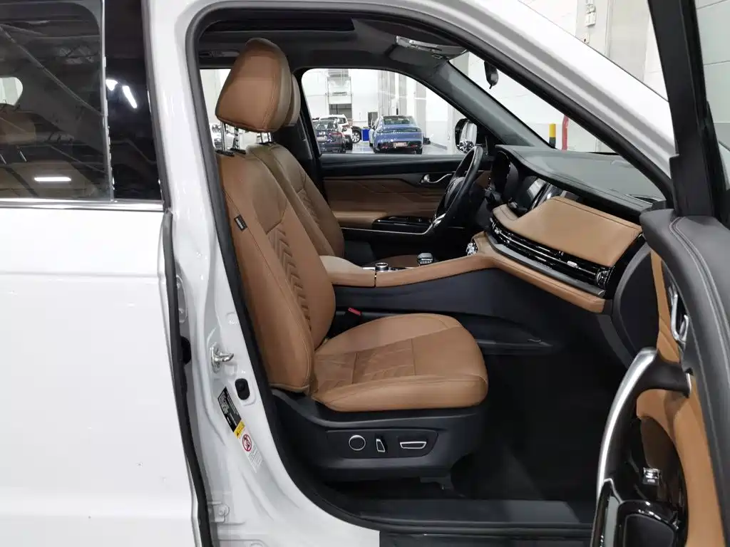 Changan CS95 — миниатюра 23