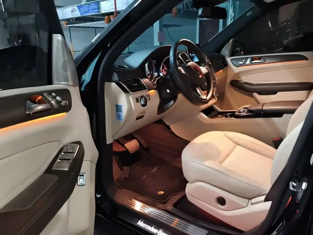Mercedes-Benz GLE (Import) — миниатюра 17