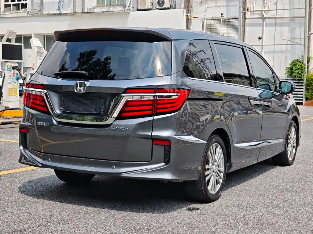 Honda Elysion — миниатюра 5