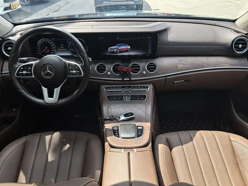  E CLASS