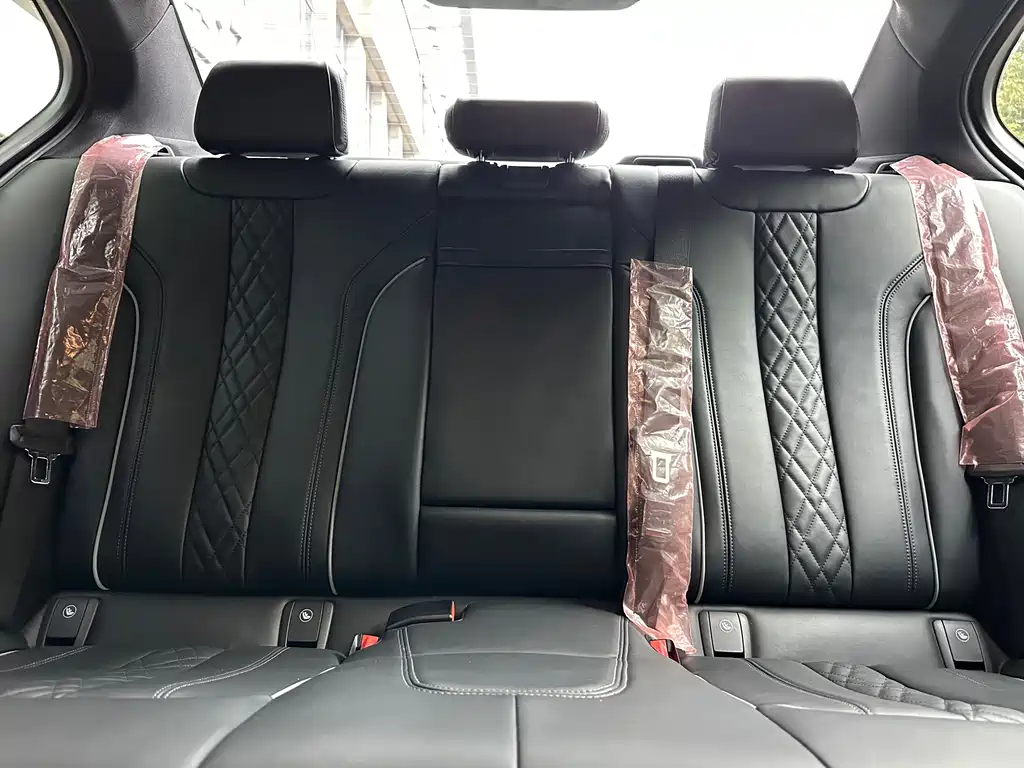 BMW 5 Series (Import) — миниатюра 14