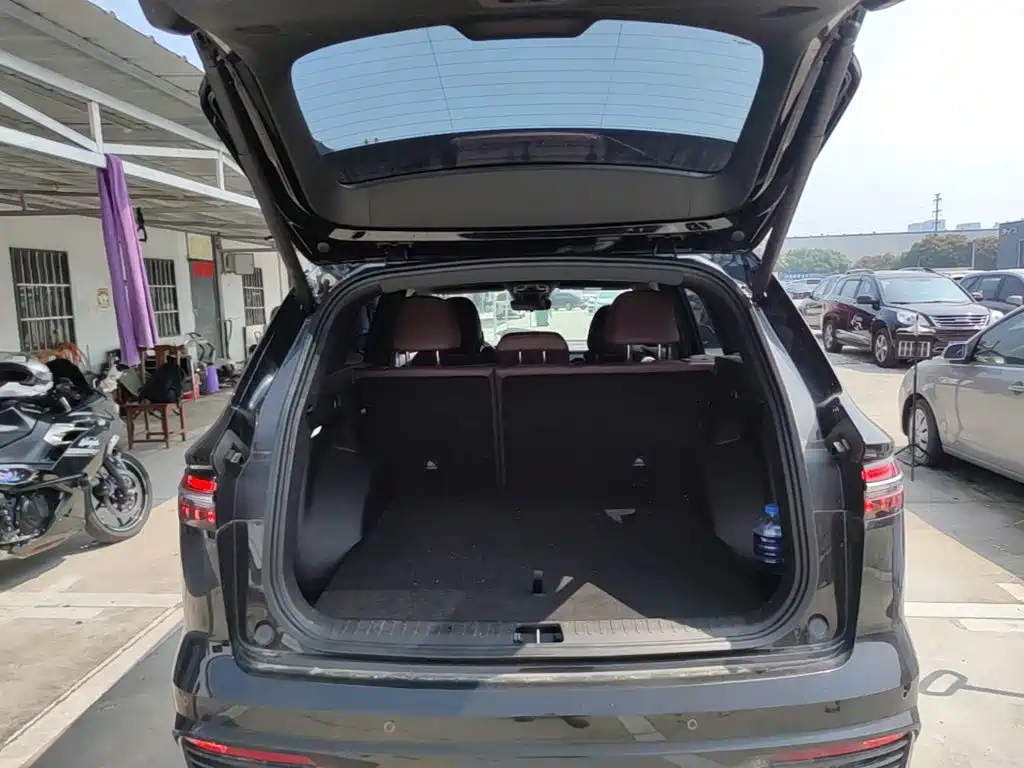Geely Xingyue L — миниатюра 19