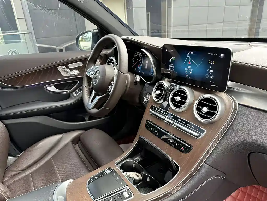 Mercedes-Benz GLC — миниатюра 33