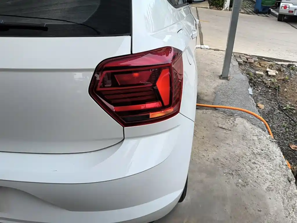 Volkswagen Polo — миниатюра 8