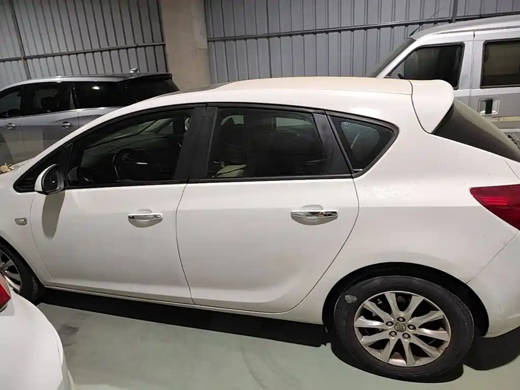 Buick Excelle — миниатюра 5