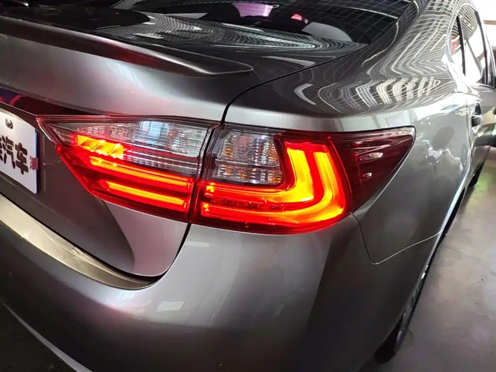 Lexus ES 2015 200 Elite