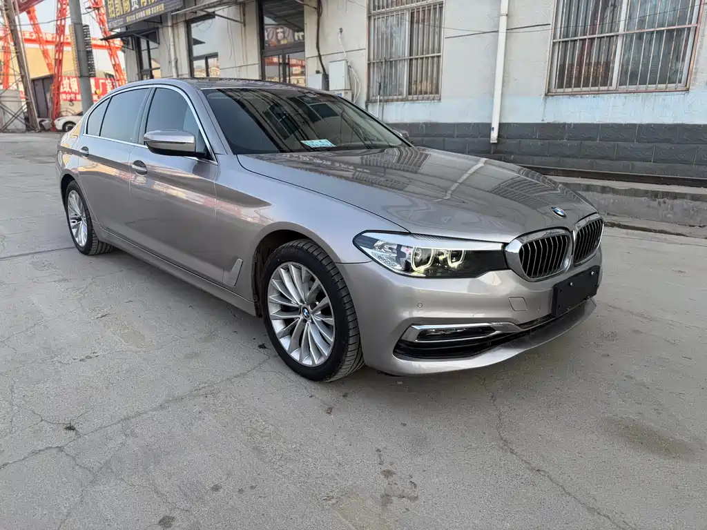 BMW 5 SERIES