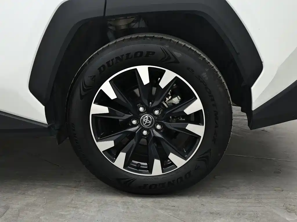 Toyota Wildlander — миниатюра 8