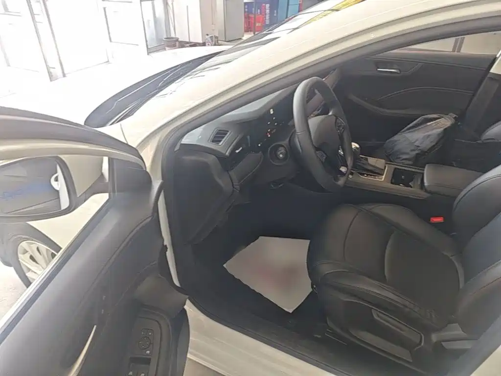 Roewe i5 — миниатюра 16