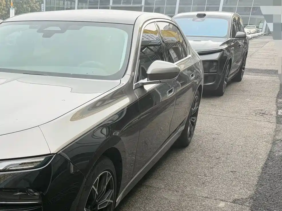 BMW 7 Series