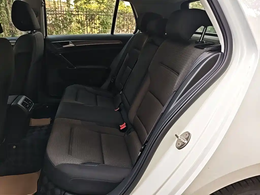 Volkswagen Golf — миниатюра 17