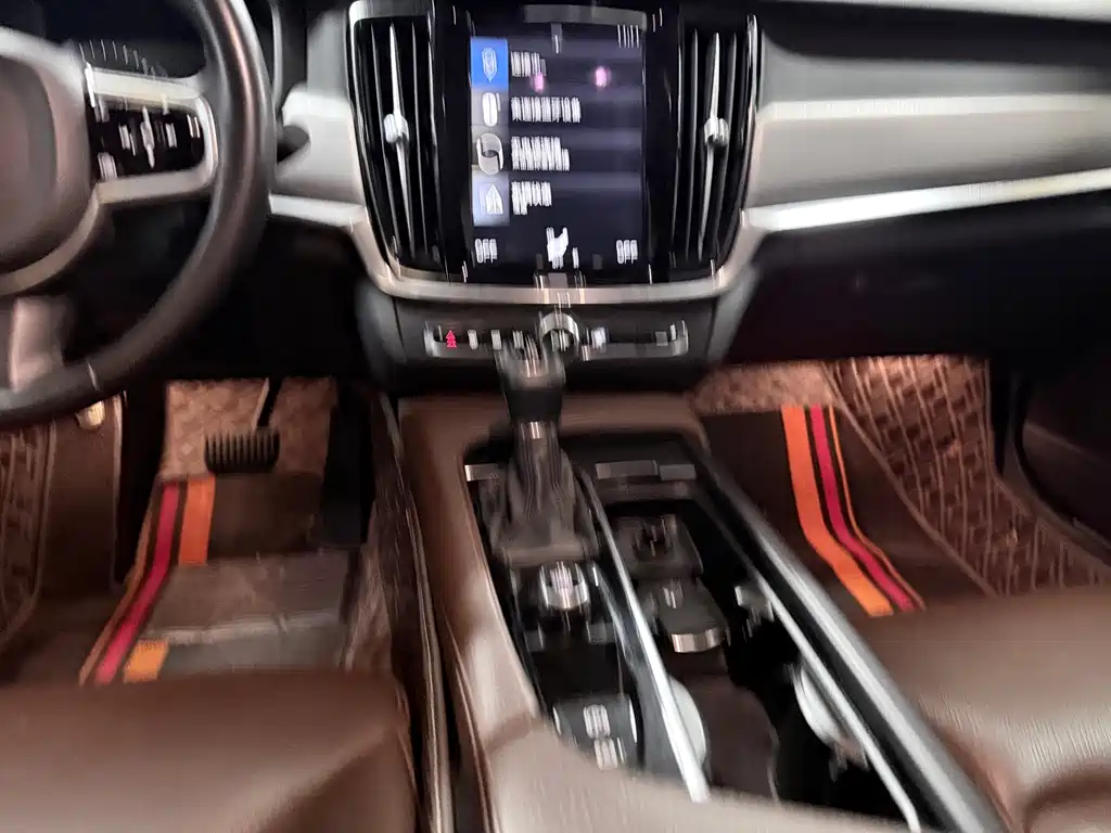 Volvo S90 — миниатюра 15