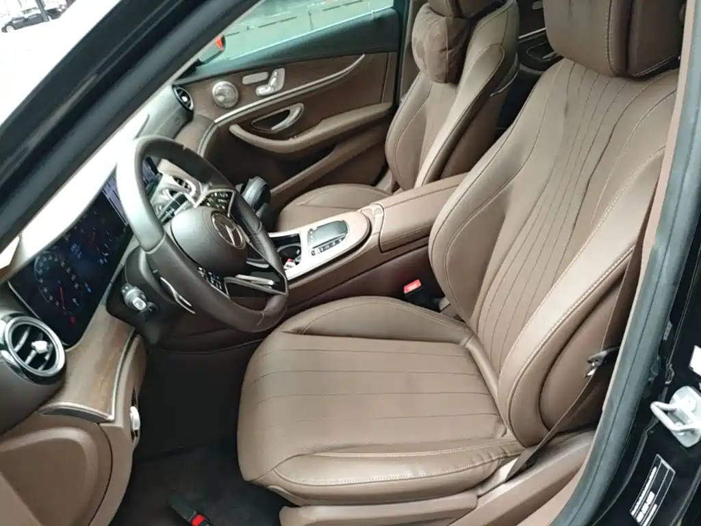 Mercedes-Benz E-Class — миниатюра 15