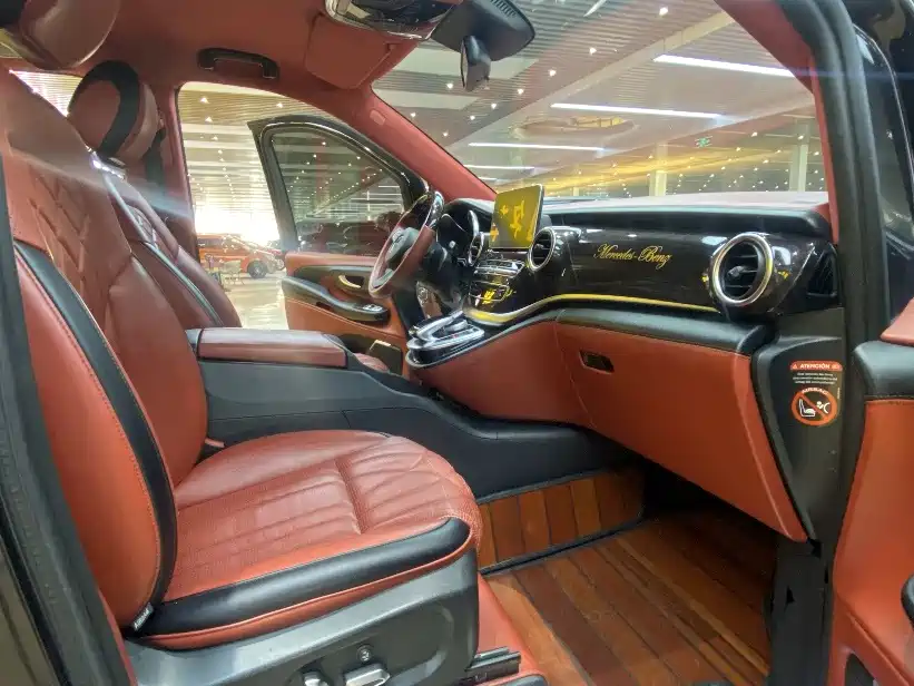 Mercedes-Benz V-Class (Import) — миниатюра 6