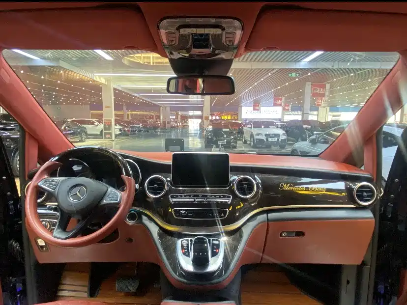 Mercedes-Benz V-Class (Import) — миниатюра 7