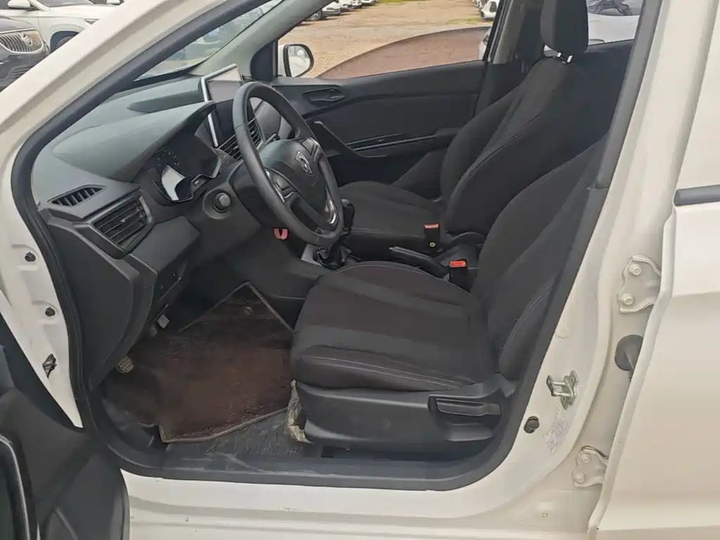 Baojun 310 — миниатюра 15