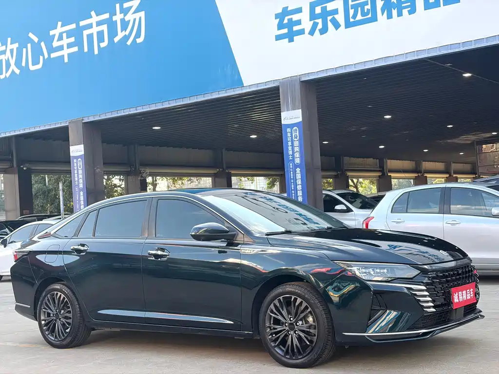 Dongfeng Aeolus Yixuan Max MAX 2021 1.5T
