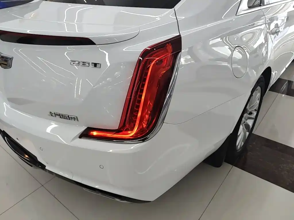 Cadillac XTS — миниатюра 8