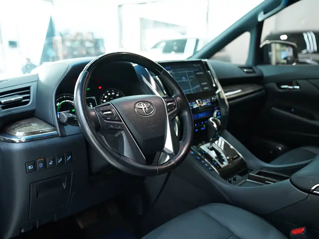 Toyota Vellfire 2020 2.5L HV Luxury