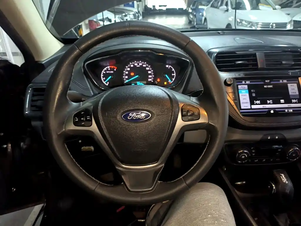 Ford Escort — миниатюра 11