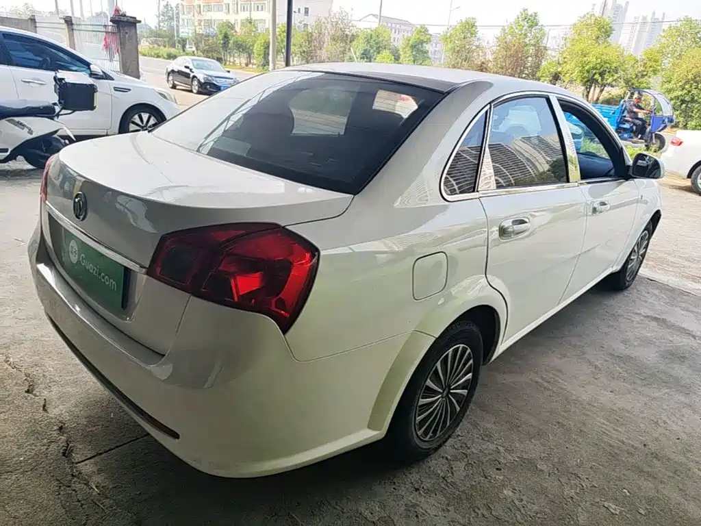 Buick Excelle — миниатюра 7
