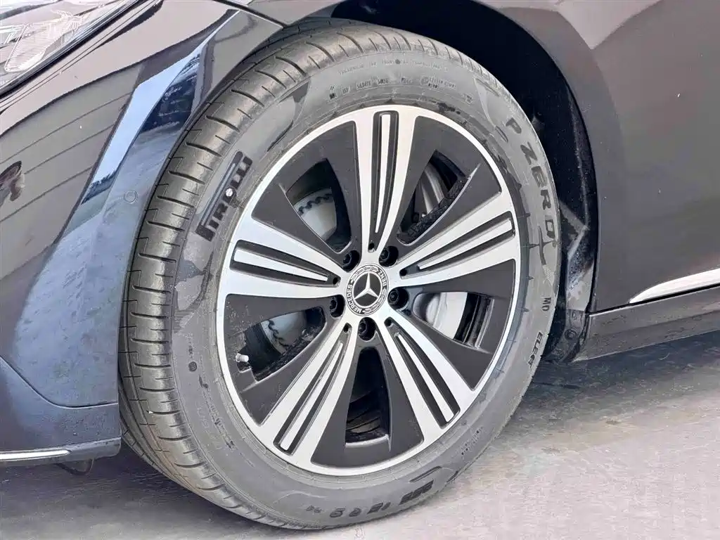 Mercedes-Benz EQE 2025 500 4MATIC Luxury