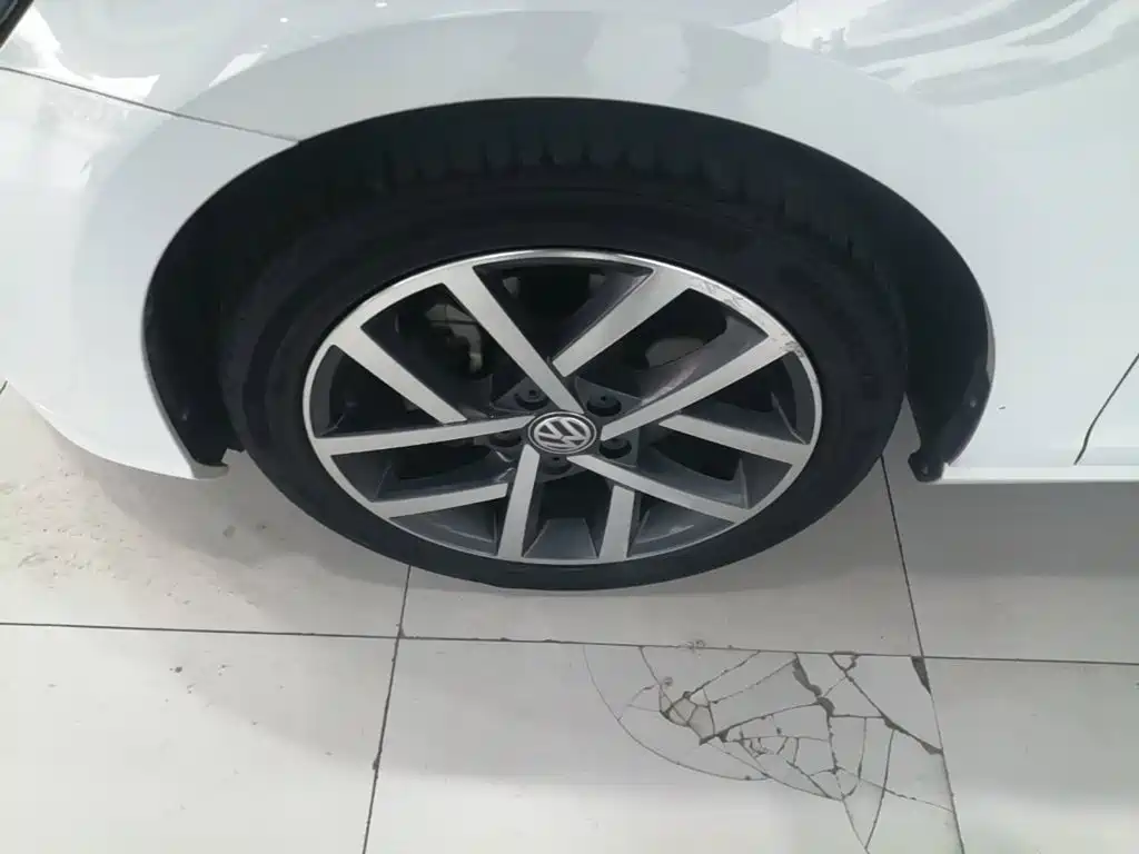 Volkswagen Golf — миниатюра 23