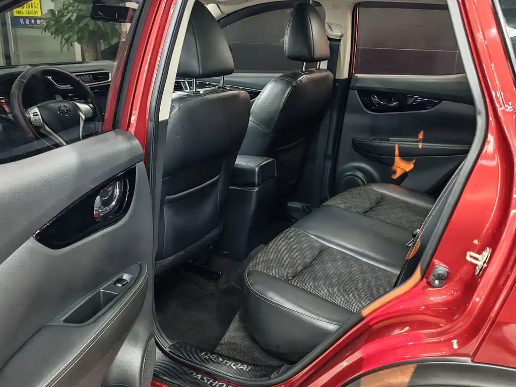 Nissan Qashqai — миниатюра 12