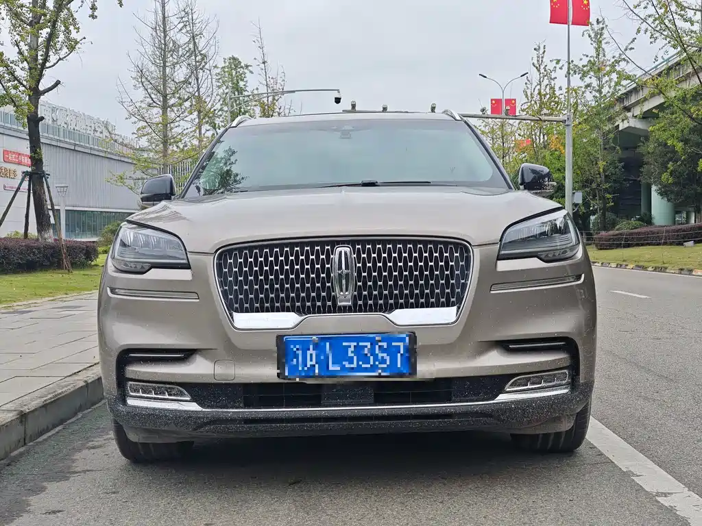 Lincoln Aviator — миниатюра 2