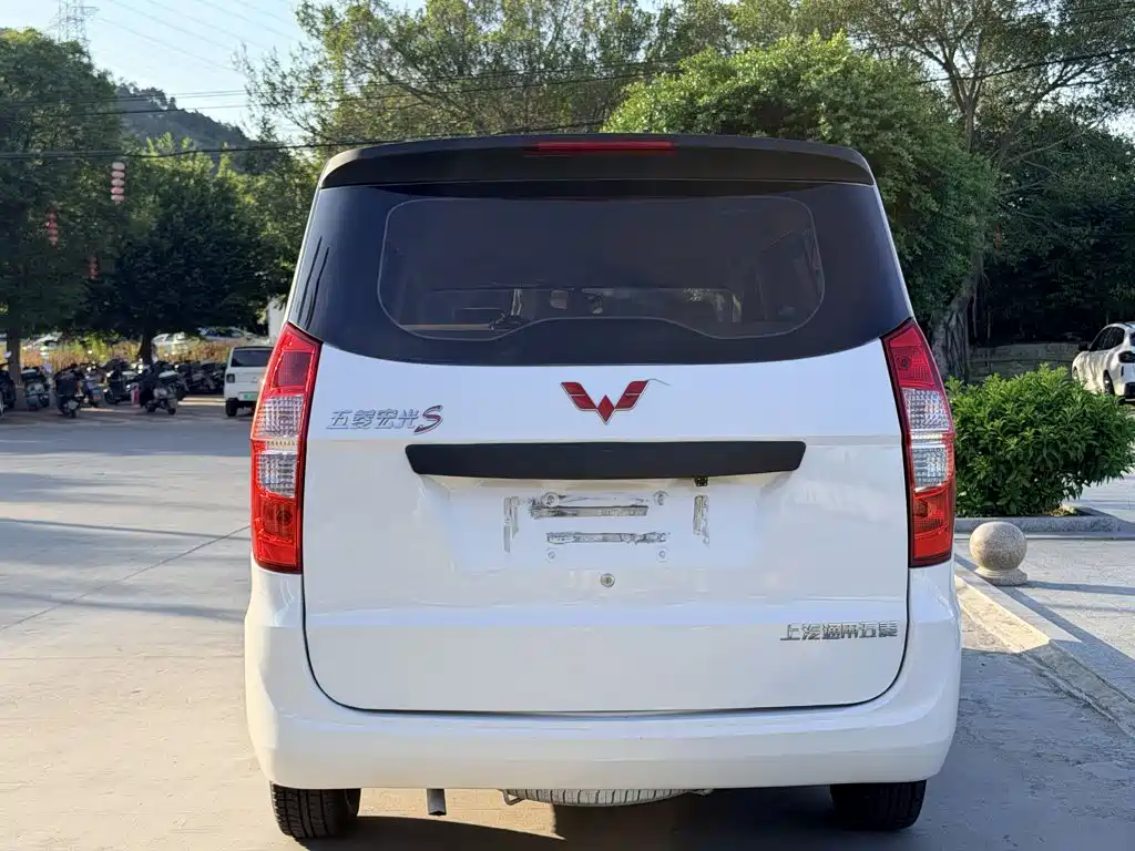 Wuling Hongguang — миниатюра 6
