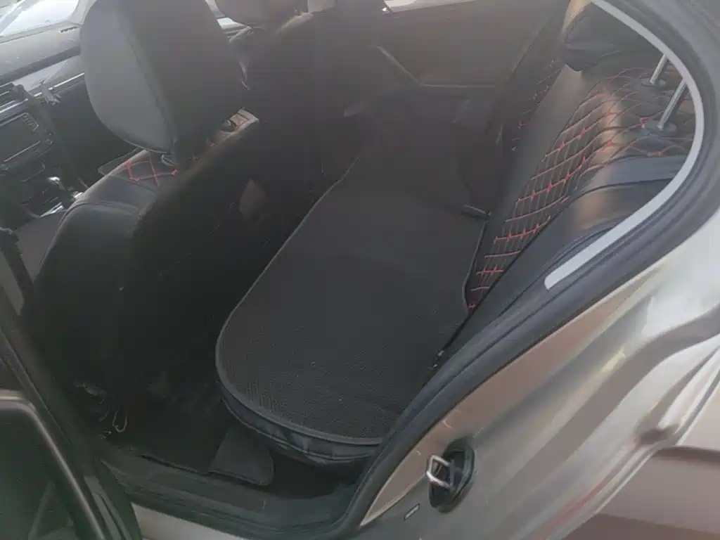 Volkswagen Bora — миниатюра 13