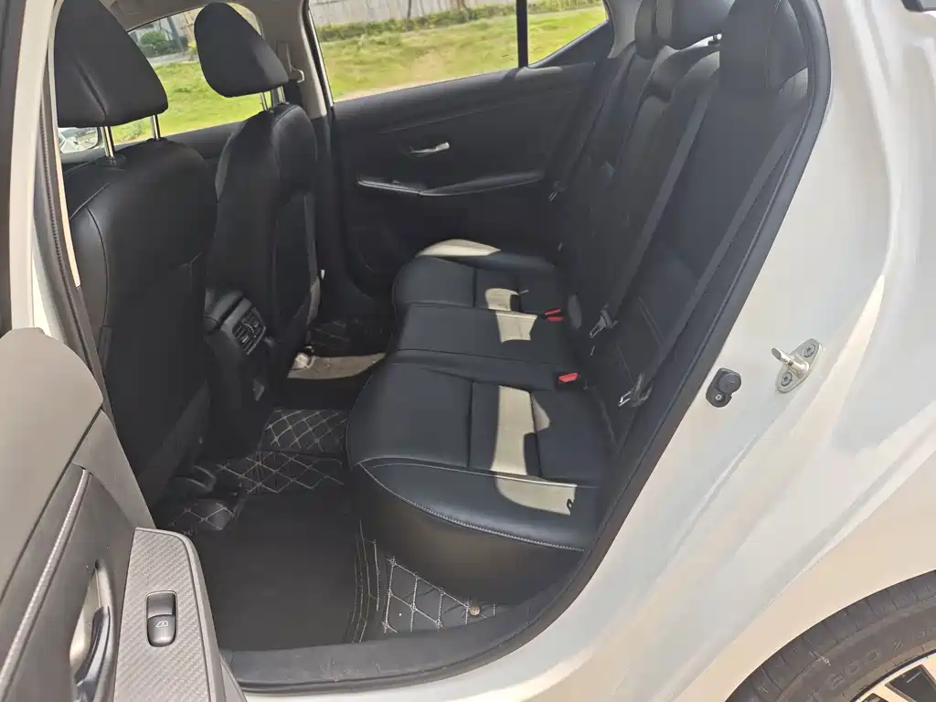 Nissan Sylphy — миниатюра 9