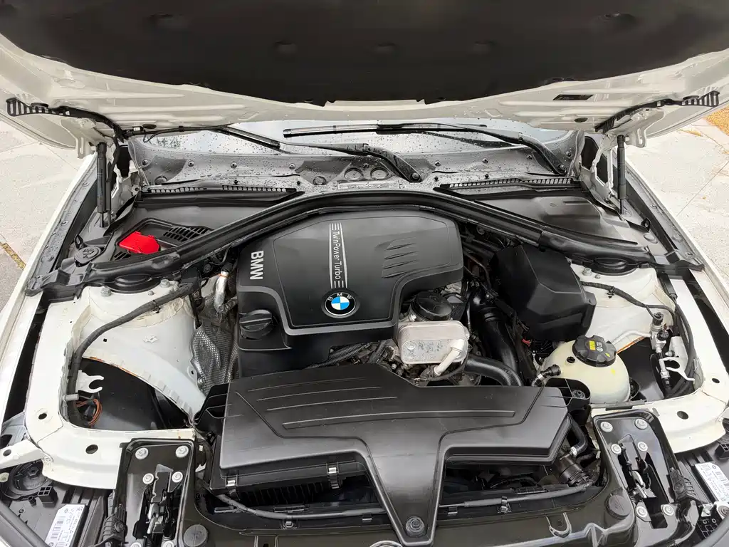 BMW 3 Series — миниатюра 14
