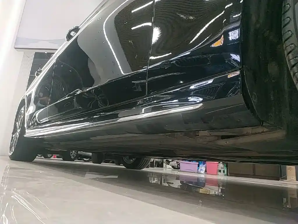 Mercedes-Benz E-Class — миниатюра 21