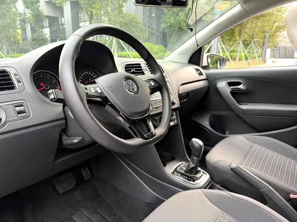 Volkswagen Polo — миниатюра 9