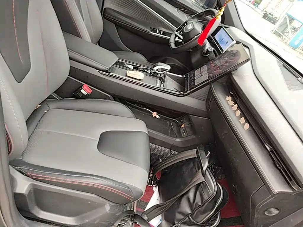 Geely Boyue — миниатюра 25