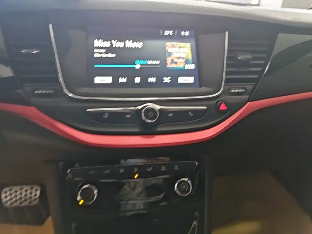 Buick Verano — миниатюра 13