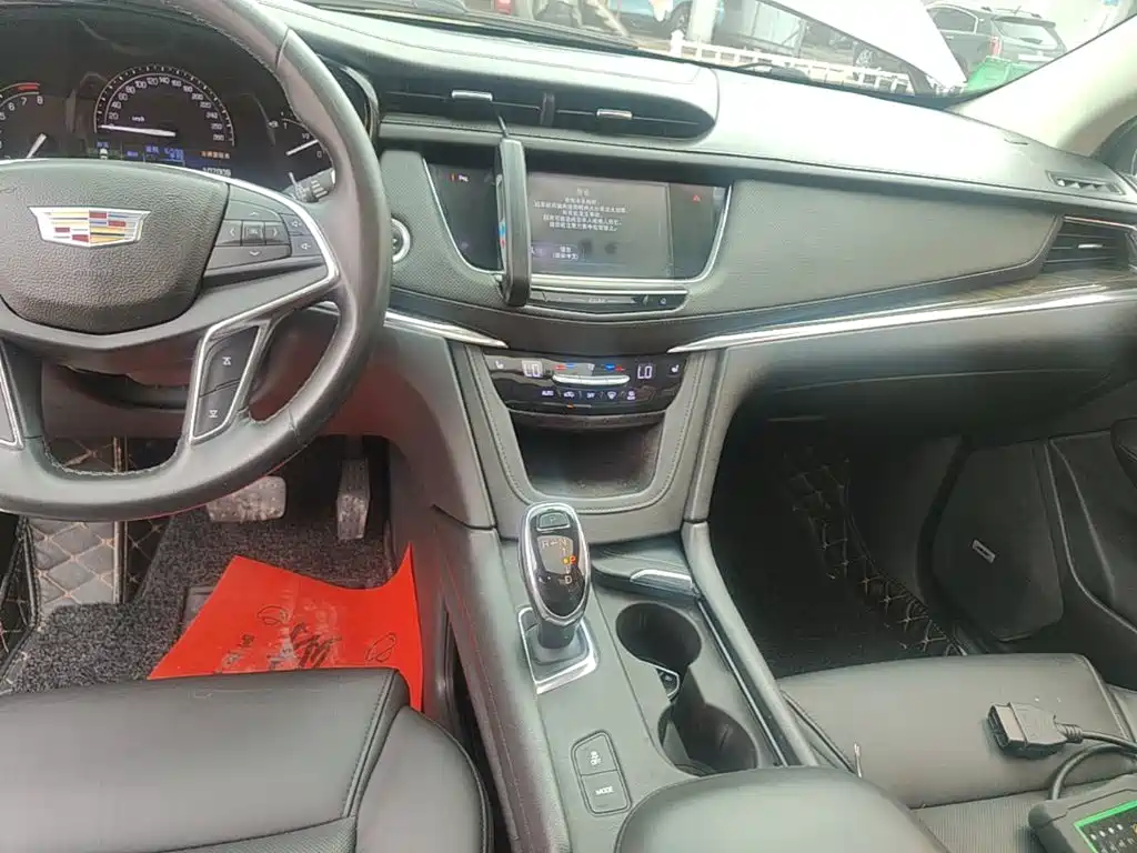 Cadillac XT5 — миниатюра 13