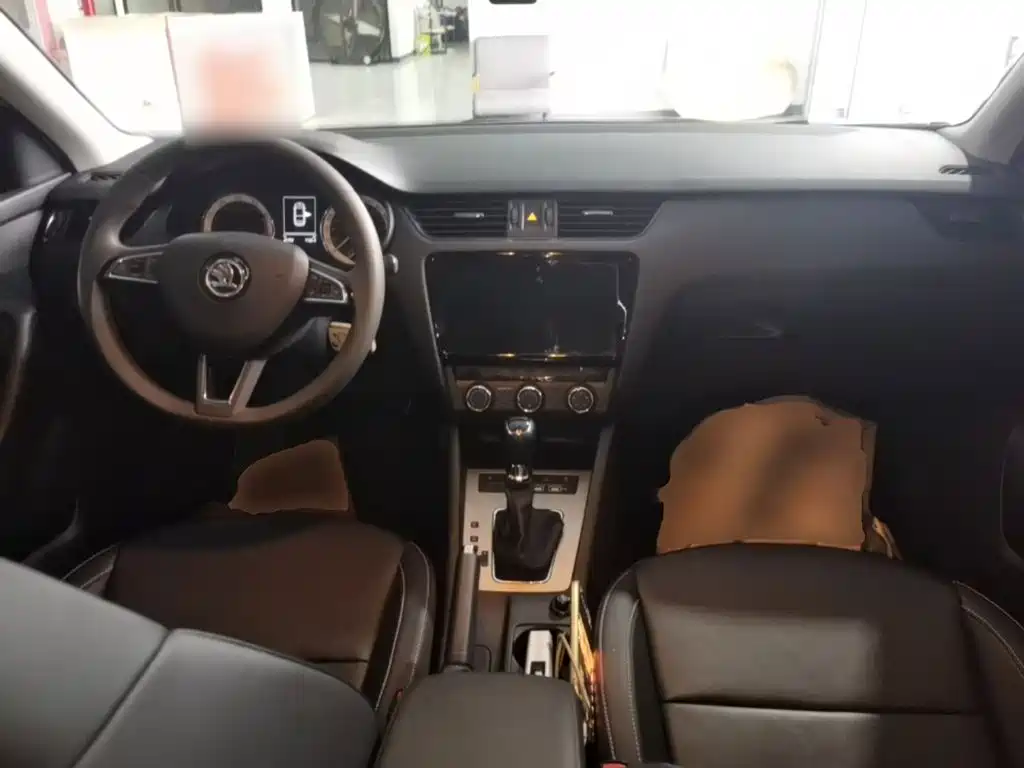Skoda Octavia — миниатюра 10