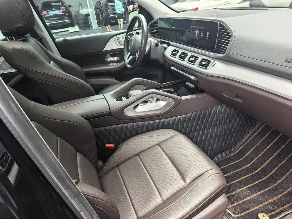 Mercedes-Benz GLE (Import) — миниатюра 10