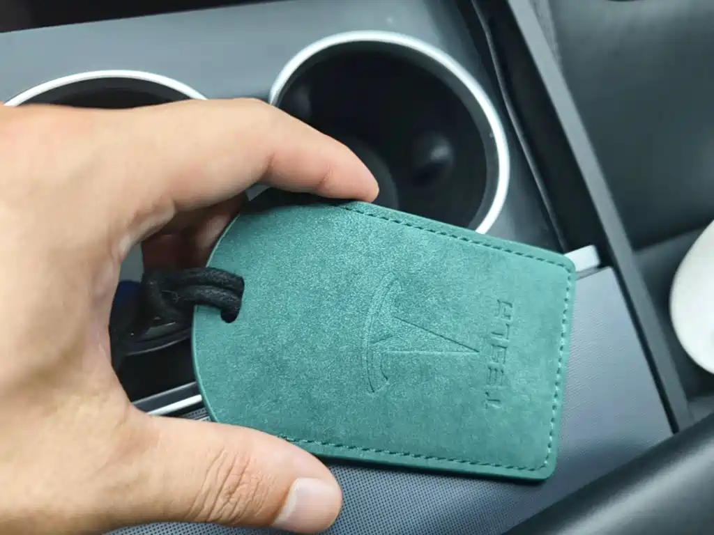 Tesla Model 3 — миниатюра 9