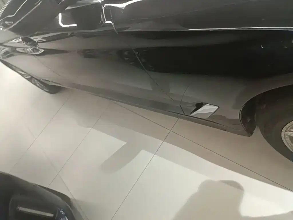 BMW 5 Series — миниатюра 21