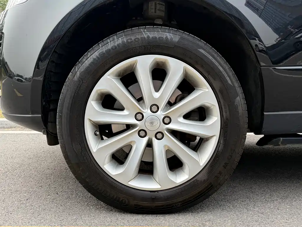 Land Rover Range Rover — миниатюра 17